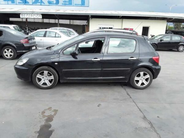 CONDENSADOR / RADIADOR  AIRE ACONDICIONADO PEUGEOT 307 BREAK / SW - Imagen 3