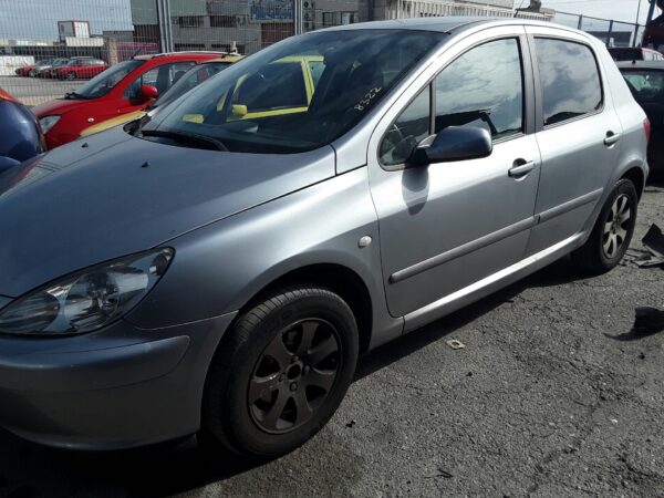 CAJA RELES / FUSIBLES PEUGEOT 307 - Imagen 2