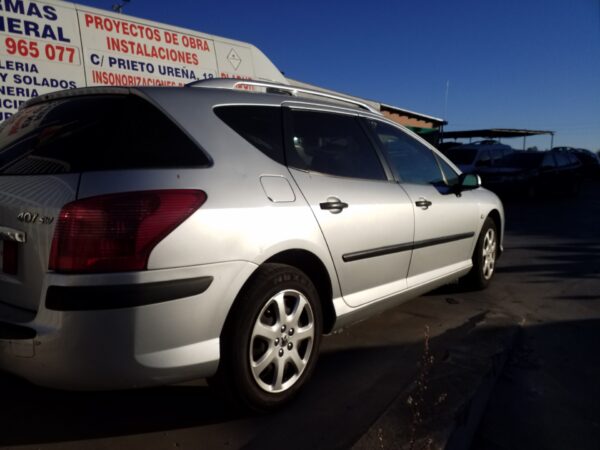 CAJA RELES / FUSIBLES PEUGEOT 407 SW - Imagen 4