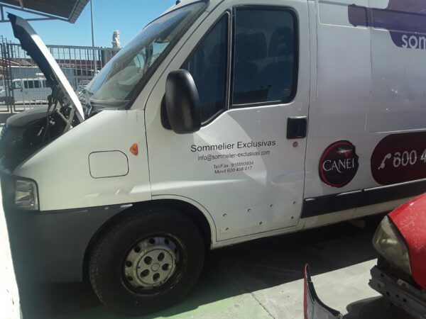 REJILLA DELANTERA PEUGEOT BOXER CAJA CERR. TECHO SOBREELEV. - Imagen 2