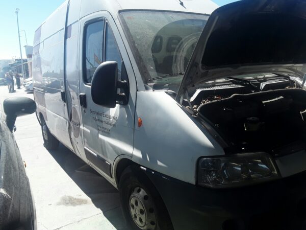 REJILLA DELANTERA PEUGEOT BOXER CAJA CERR. TECHO SOBREELEV. - Imagen 3
