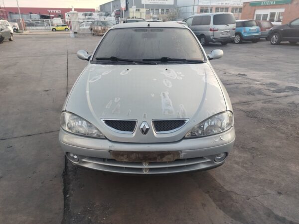 PARAGOLPES DELANTERO RENAULT MEGANE I FASE 2 COUPE (DA...) - Imagen 2