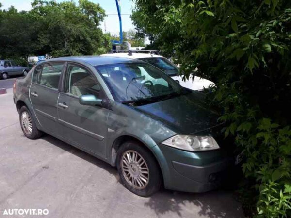 PARAGOLPES TRASERO RENAULT MEGANE II BERLINA 3P - Imagen 2