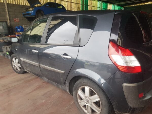 CAJA RELES / FUSIBLES RENAULT SCENIC II - Imagen 4