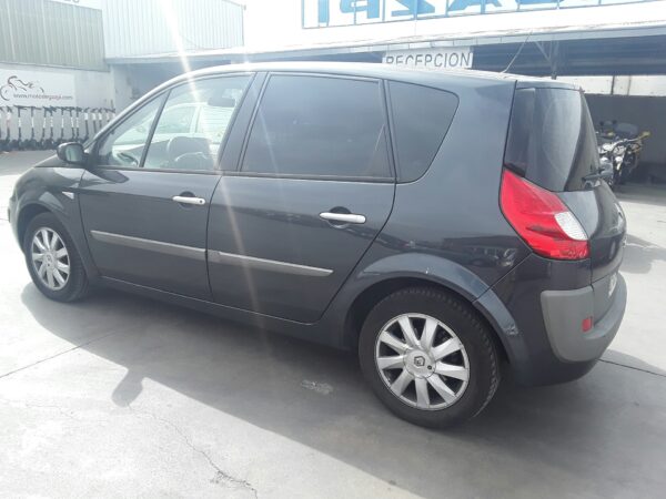 PARAGOLPES TRASERO RENAULT SCENIC II - Imagen 5