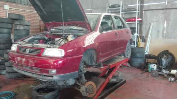 PILOTO TRASERO IZQUIERDO SEAT IBIZA - Imagen 4