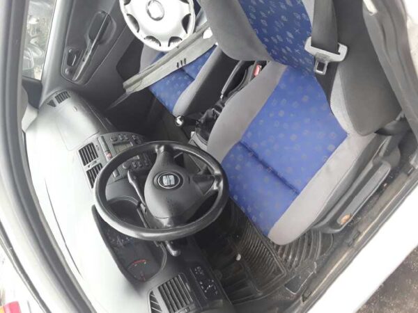 PILOTO TRASERO IZQUIERDO SEAT IBIZA - Imagen 2