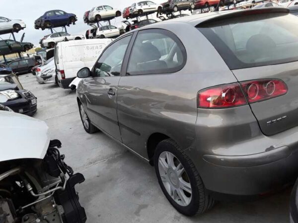 PILOTO TRASERO IZQUIERDO SEAT IBIZA - Imagen 3