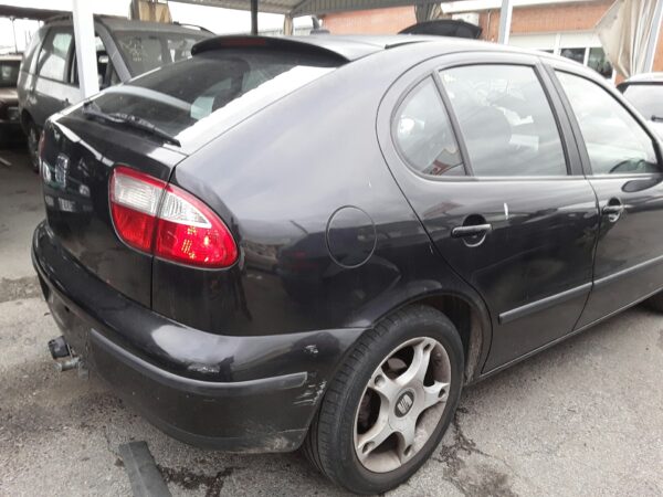 PILOTO TRASERO DERECHO SEAT LEON - Imagen 4