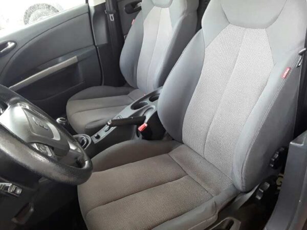 CAJA RELES / FUSIBLES SEAT LEON - Imagen 5