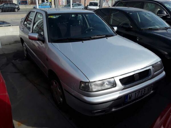 PILOTO TRASERO IZQUIERDO SEAT TOLEDO - Imagen 2