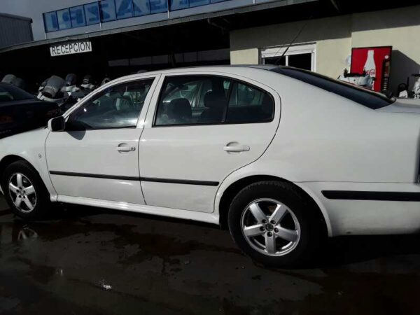 ALETA DELANTERA IZQUIERDA SKODA OCTAVIA BERLINA - Imagen 3