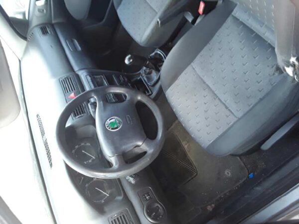 PILOTO TRASERO DERECHO SKODA OCTAVIA BERLINA - Imagen 3
