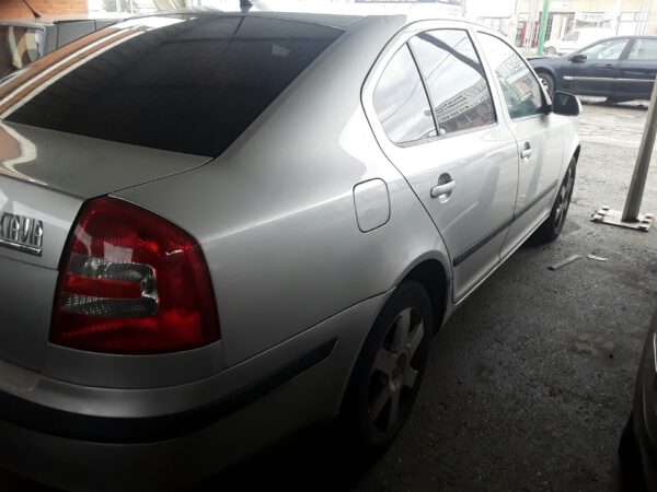 CENTRALITA MOTOR UCE SKODA OCTAVIA BERLINA - Imagen 3