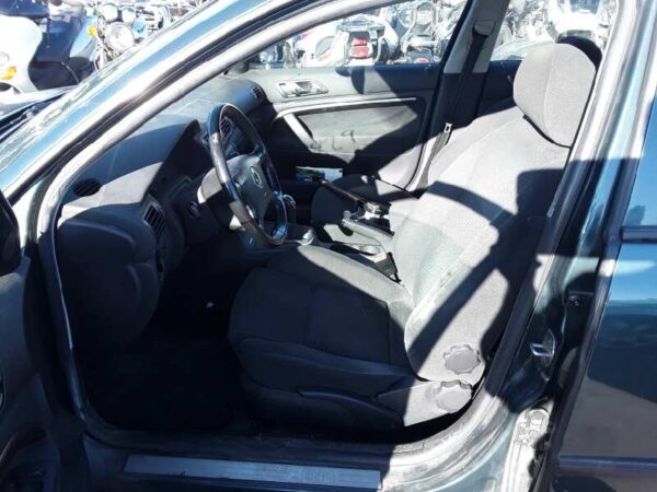 PILOTO TRASERO DERECHO SKODA SUPERB - Imagen 4