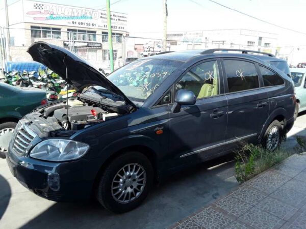TAPA MOTOR SSANGYONG RODIUS - Imagen 2