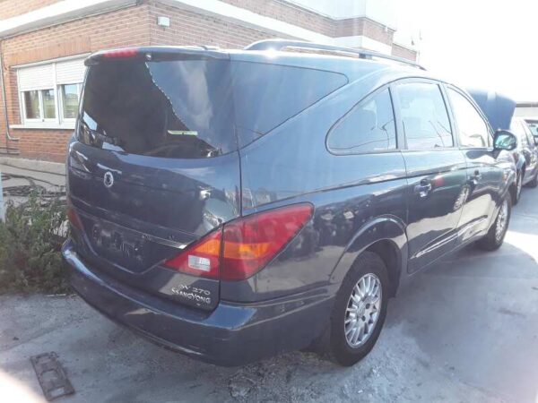 TAPA MOTOR SSANGYONG RODIUS - Imagen 4