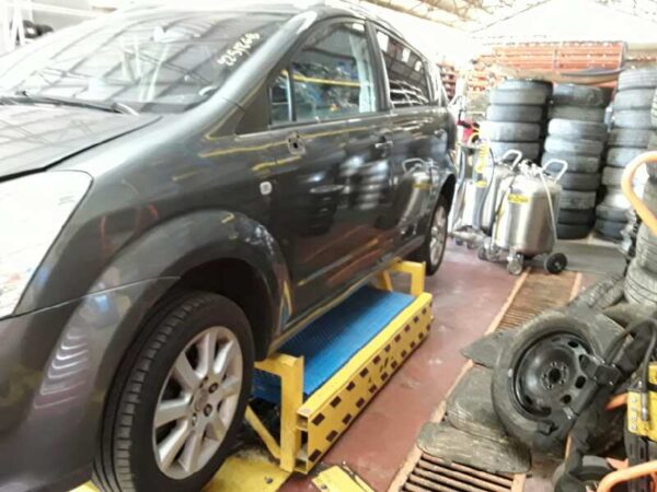 CENTRALITA CHECK CONTROL TOYOTA COROLLA VERSO - Imagen 3