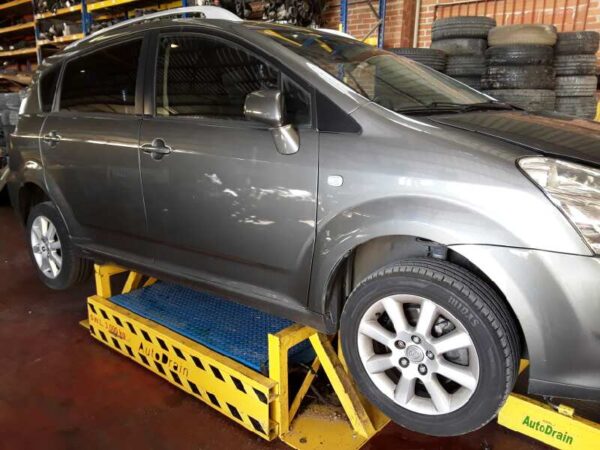 CENTRALITA CHECK CONTROL TOYOTA COROLLA VERSO - Imagen 4