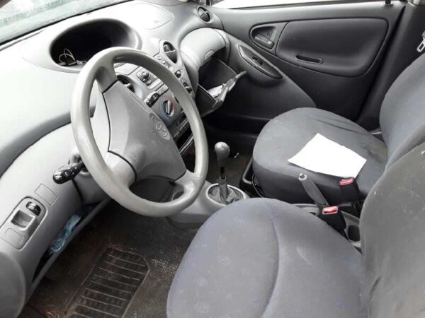 CERRADURA PUERTA TRASERA IZQUIERDA TOYOTA YARIS - Imagen 4