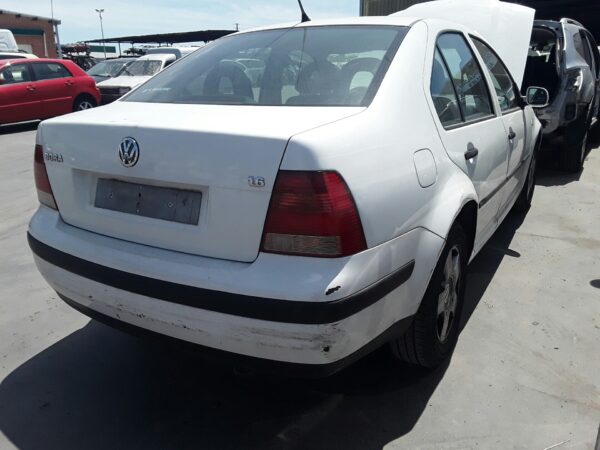FARO DERECHO VOLKSWAGEN BORA BERLINA - Imagen 3