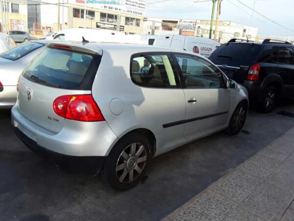 PILOTO TRASERO IZQUIERDO VOLKSWAGEN GOLF V BERLINA - Imagen 3