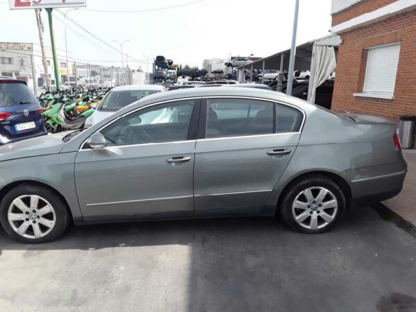 FARO IZQUIERDO VOLKSWAGEN PASSAT BERLINA - Imagen 5