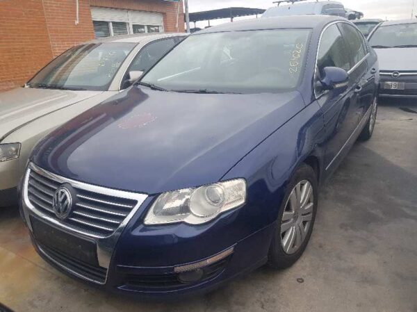 FARO IZQUIERDO VOLKSWAGEN PASSAT BERLINA - Imagen 2