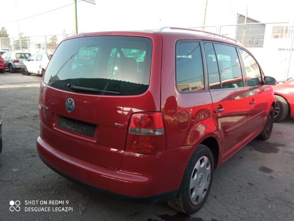 PILOTO TRASERO IZQUIERDO VOLKSWAGEN TOURAN - Imagen 2