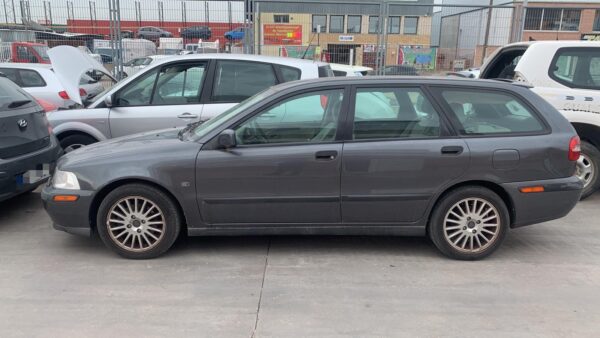 FARO DERECHO VOLVO V40 FAMILIAR - Imagen 4