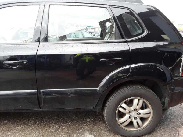 PUERTA TRASERA IZQUIERDA HYUNDAI TUCSON (JM)
