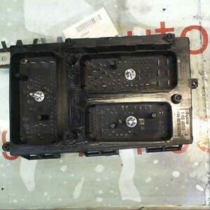 CAJA RELES / FUSIBLES OPEL ASTRA H BERLINA