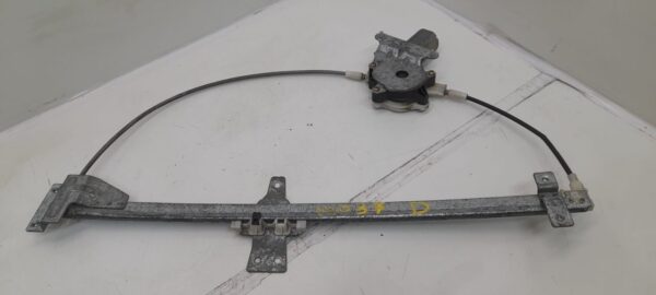 ELEVALUNAS DELANTERO DERECHO MERCEDES-BENZ V CLASE (638)