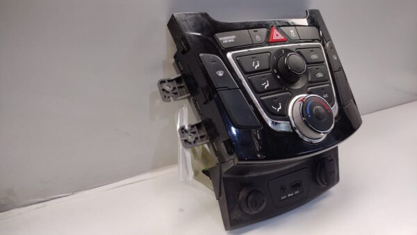 MANDO CLIMATIZADOR HYUNDAI I30 (GD)