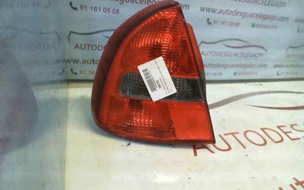 PILOTO TRASERO IZQUIERDO MITSUBISHI CARISMA BERLINA 5 (DA0)