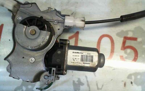 ELEVALUNAS DELANTERO DERECHO NISSAN ALMERA (N16/E)