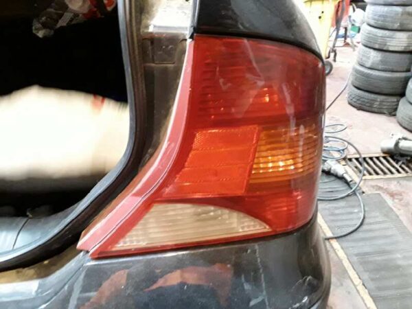 PILOTO TRASERO DERECHO FORD FOCUS BERLINA (CAK)