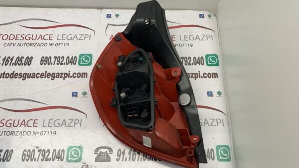 PILOTO TRASERO DERECHO RENAULT CLIO III