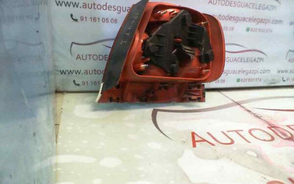 PILOTO TRASERO IZQUIERDO AUDI A4 BERLINA (B5)