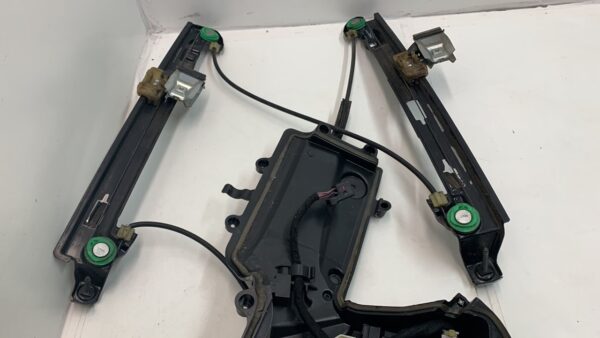 ELEVALUNAS DELANTERO IZQUIERDO SEAT LEON (1P1)