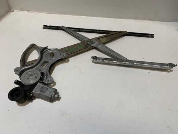 ELEVALUNAS DELANTERO IZQUIERDO TOYOTA COROLLA VERSO (E12)