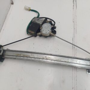 ELEVALUNAS DELANTERO DERECHO MITSUBISHI GALANT BERLINA (EA0)