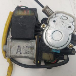 ELEVALUNAS DELANTERO IZQUIERDO MITSUBISHI GALANT BERLINA (EA0)