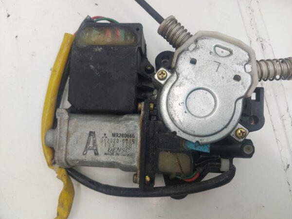 ELEVALUNAS DELANTERO IZQUIERDO MITSUBISHI GALANT BERLINA (EA0)