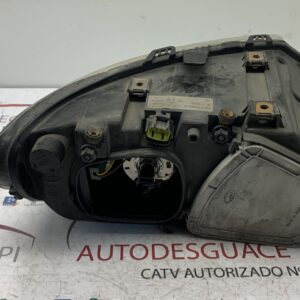 FARO IZQUIERDO CHRYSLER VOYAGER