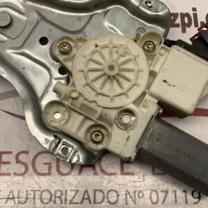 ELEVALUNAS DELANTERO DERECHO TOYOTA COROLLA