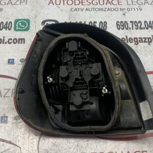 PILOTO TRASERO DERECHO RENAULT SCENIC RX4