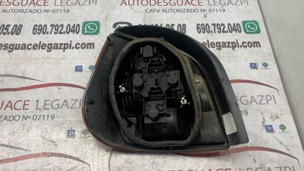PILOTO TRASERO DERECHO RENAULT SCENIC RX4