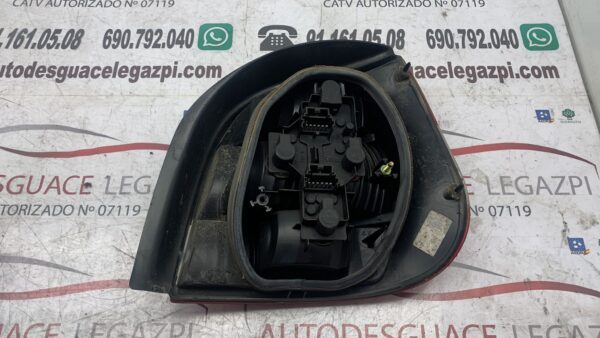 PILOTO TRASERO IZQUIERDO RENAULT SCENIC RX4