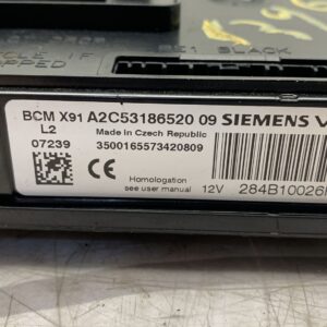 CAJA RELES / FUSIBLES RENAULT LAGUNA III